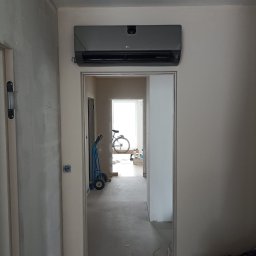 Montaż układu VRF LG, jednostki wewnętrzne Artcool Black Mirror