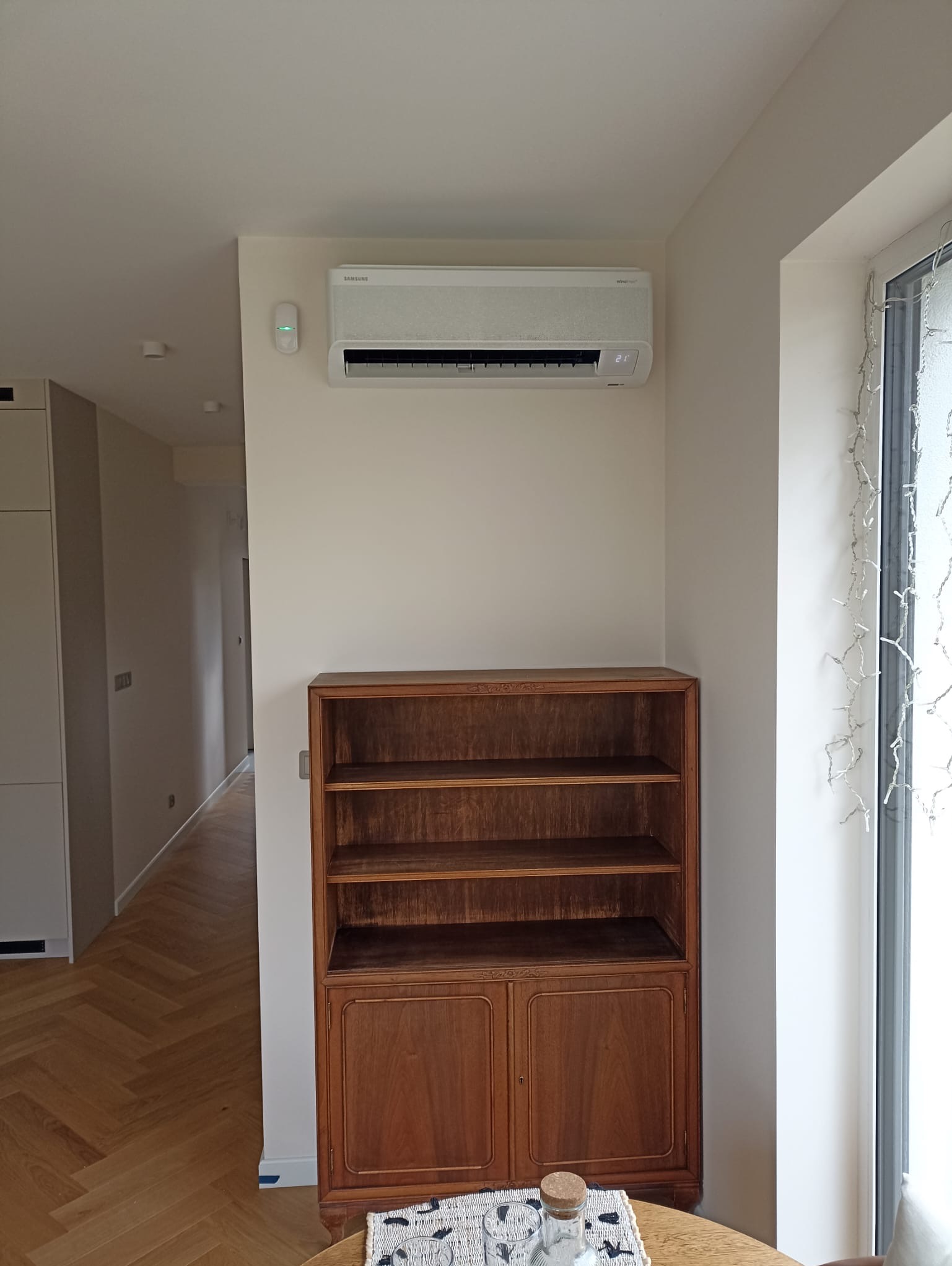 Montaż układu MultiSplit Samsung, jednostki wewnętrzne Wind-Free Avant