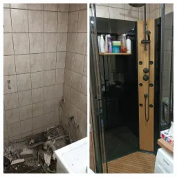 Remont łazienki: porównanie stanu przed i po montażu kabiny prysznicowej z panelem bambusowym i czarnymi elementami armatury, widoczne stare płytki i gruz oraz nowa drewniana podłoga i półka...