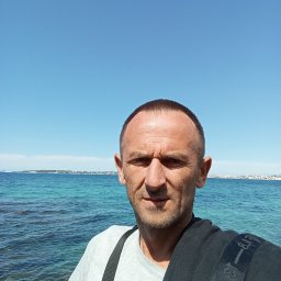 Kołobrzeska 6 - Układanie Paneli Kraków 30-406