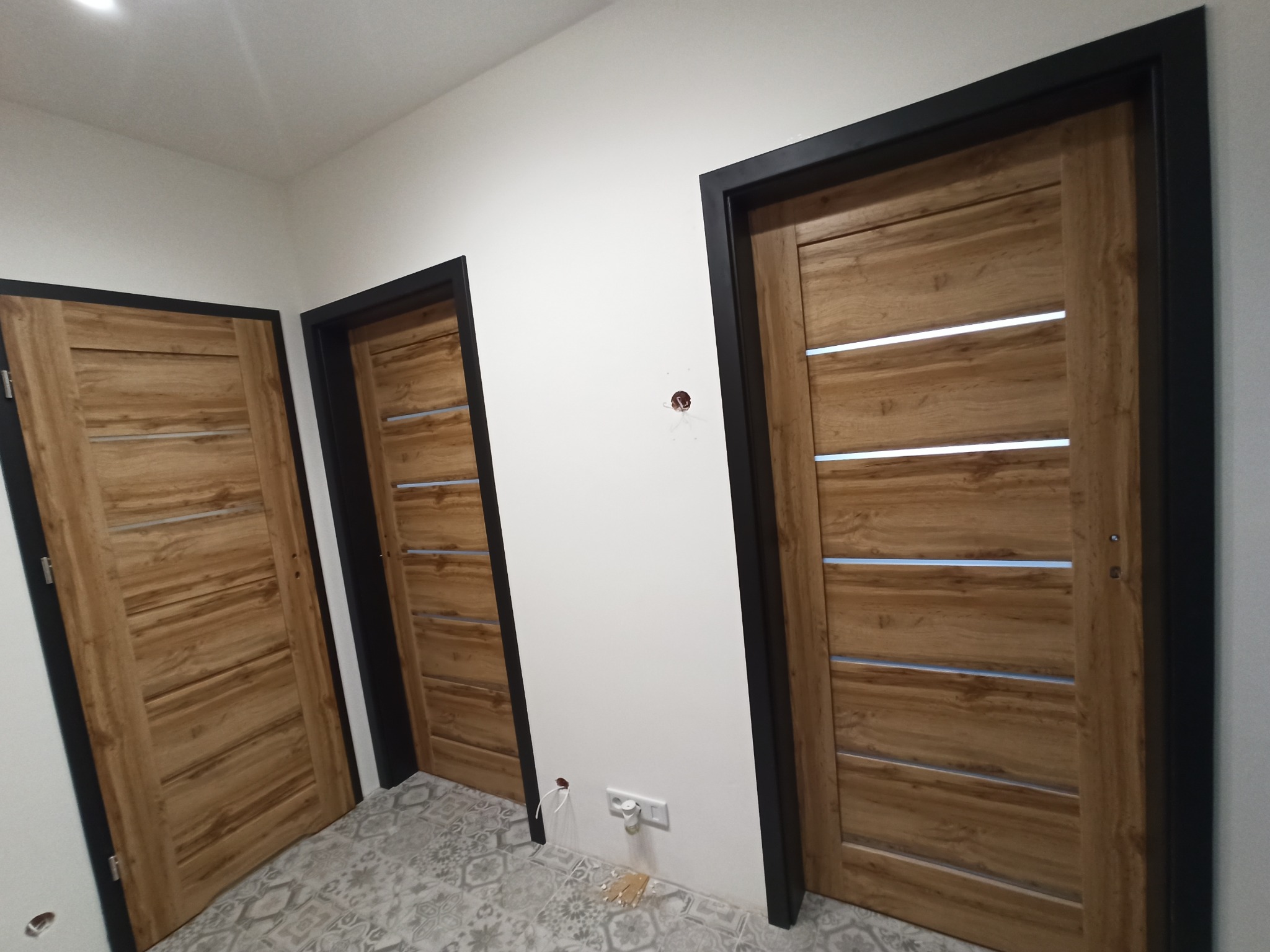 montaż drzwi wewnętrznych