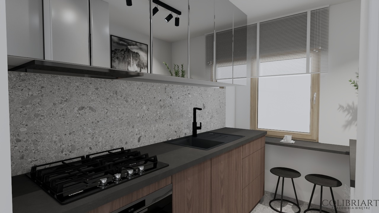 Nowoczesna kuchnia z blatem z ciemnego kamienia, drewnianymi szafkami i szarą mozaiką na ścianie. Nad blatem czarne lampy i lustrzane panele. Minimalistyczny design.