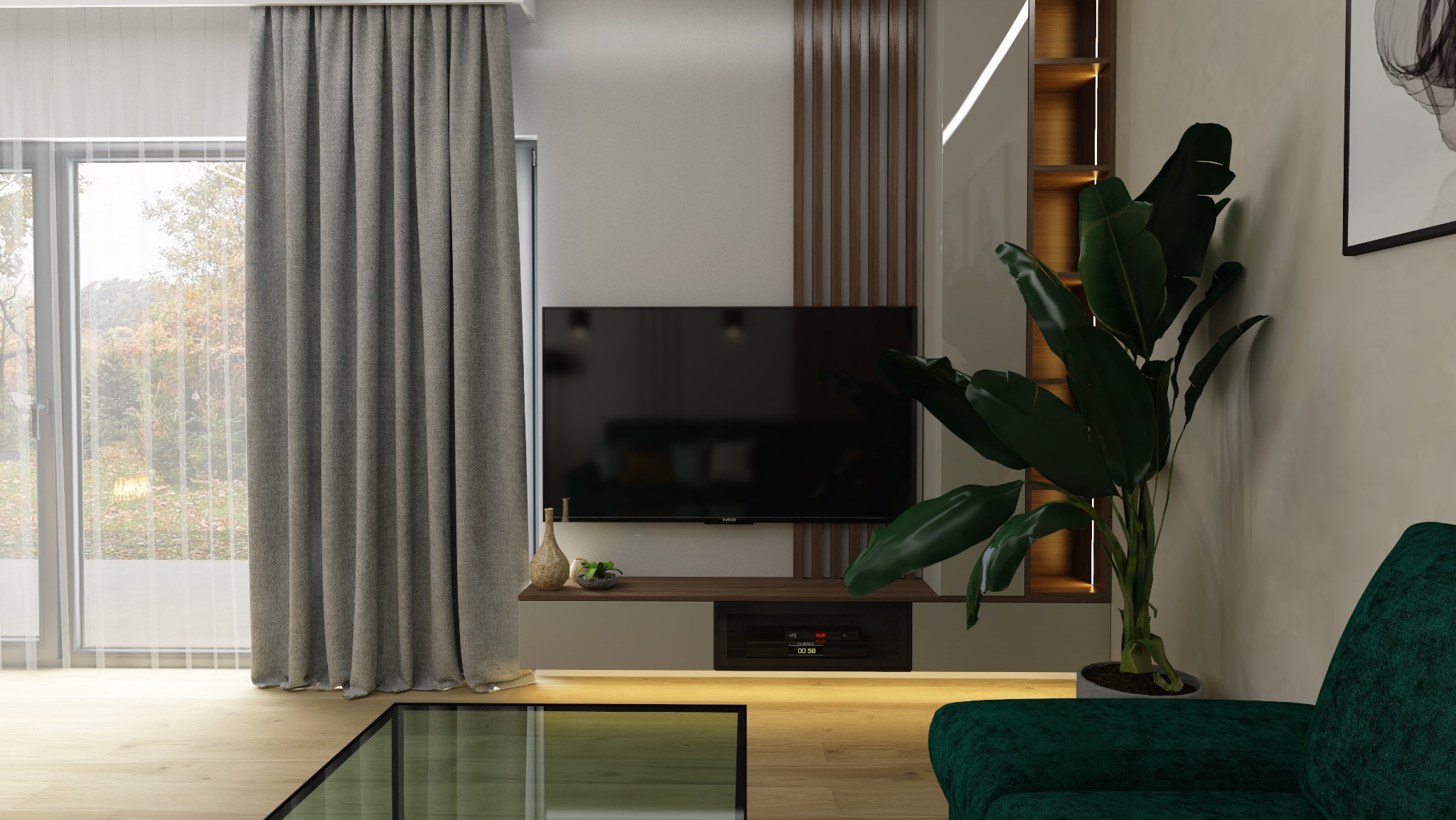 Nowoczesny salon z telewizorem na ścianie, drewnianymi panelami, szarymi zasłonami, zieloną sofą i dużą rośliną doniczkową.