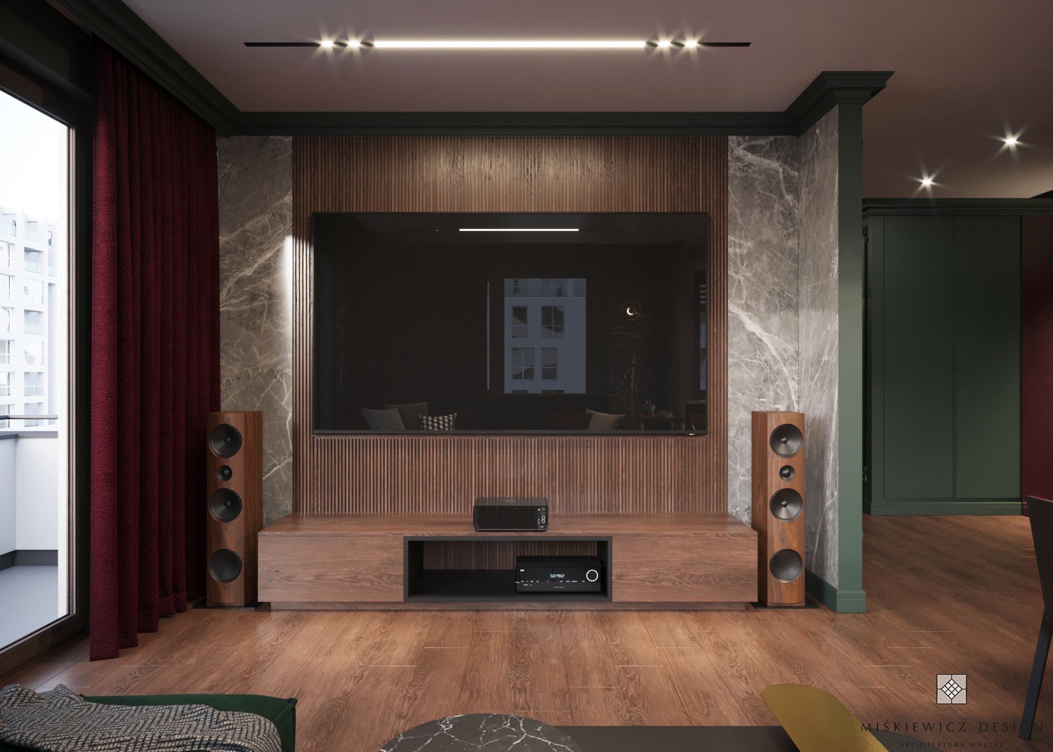 Nowoczesny salon z telewizorem na ścianie z panelami z drewna, marmurowymi akcentami i wysokimi kolumnami głośnikowymi, oświetlony listwą LED na suficie.