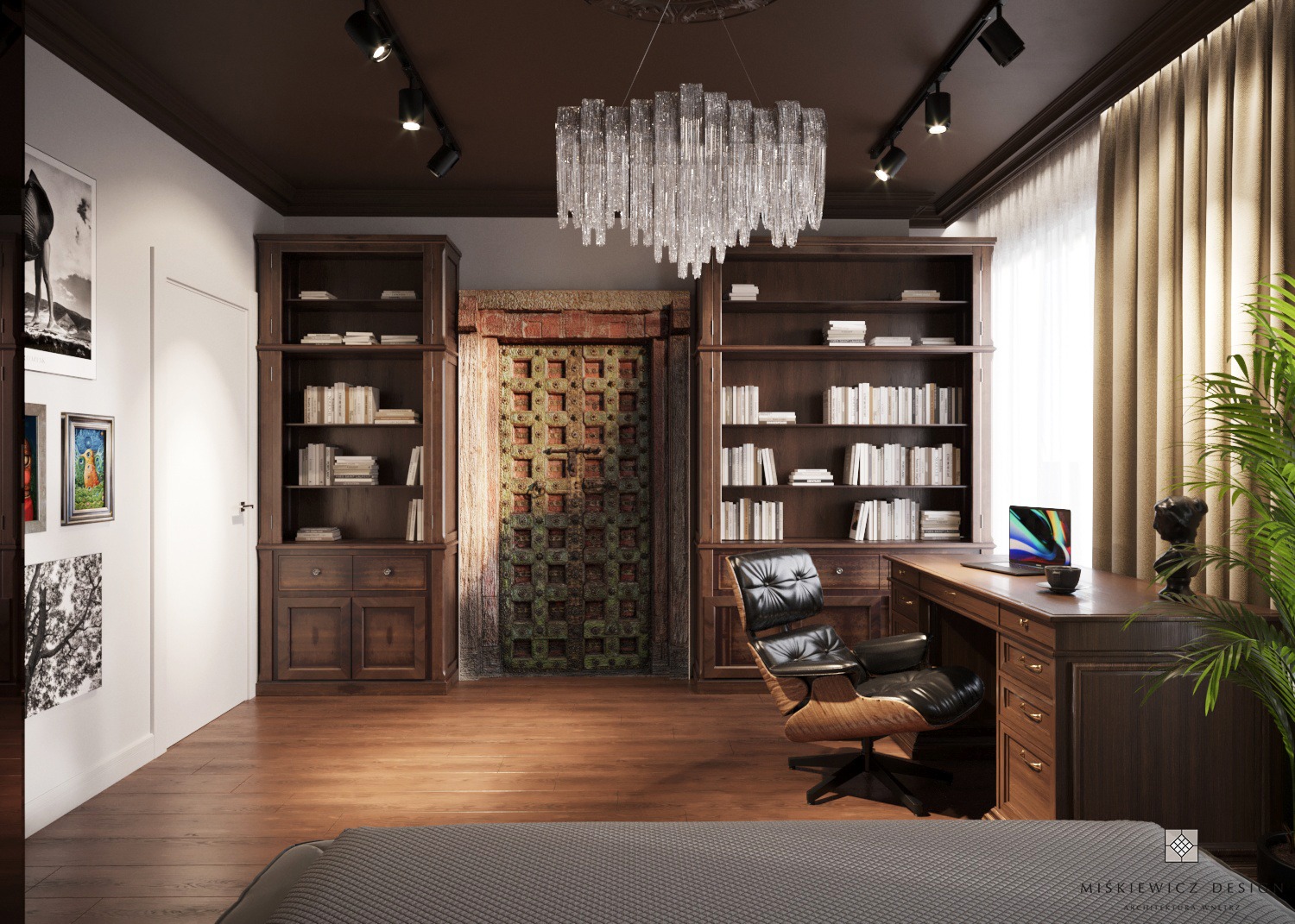 Klasyczny gabinet z drewnianymi regałami, biurkiem i fotelem Eames, ozdobiony kryształowym żyrandolem i antycznymi drzwiami.