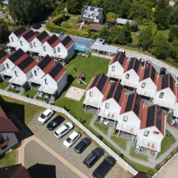 80 kWp Dębki - Solar Edge + Ja Risen 400W