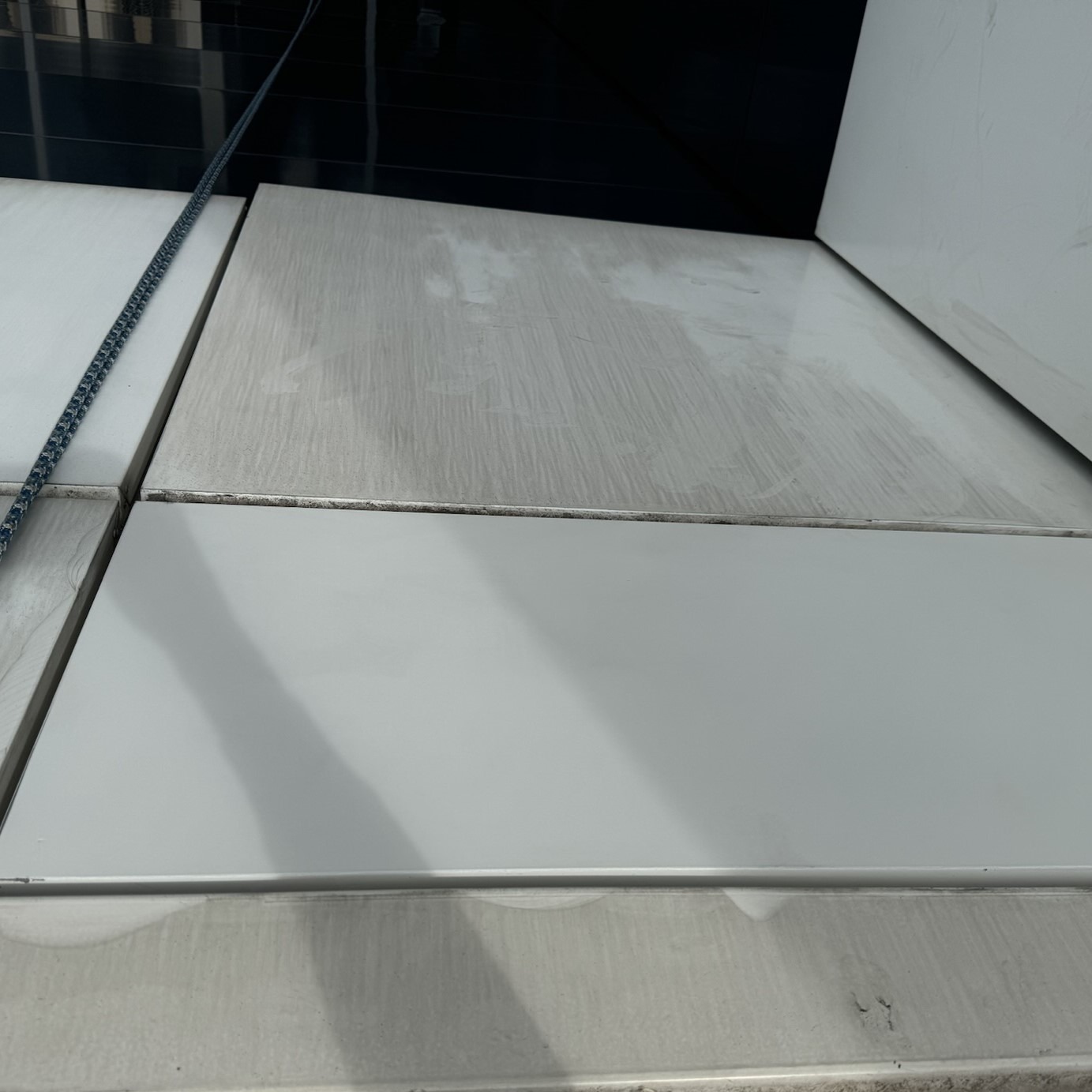 Doczyszczanie blachy przy użyciu technik alpinistycznych