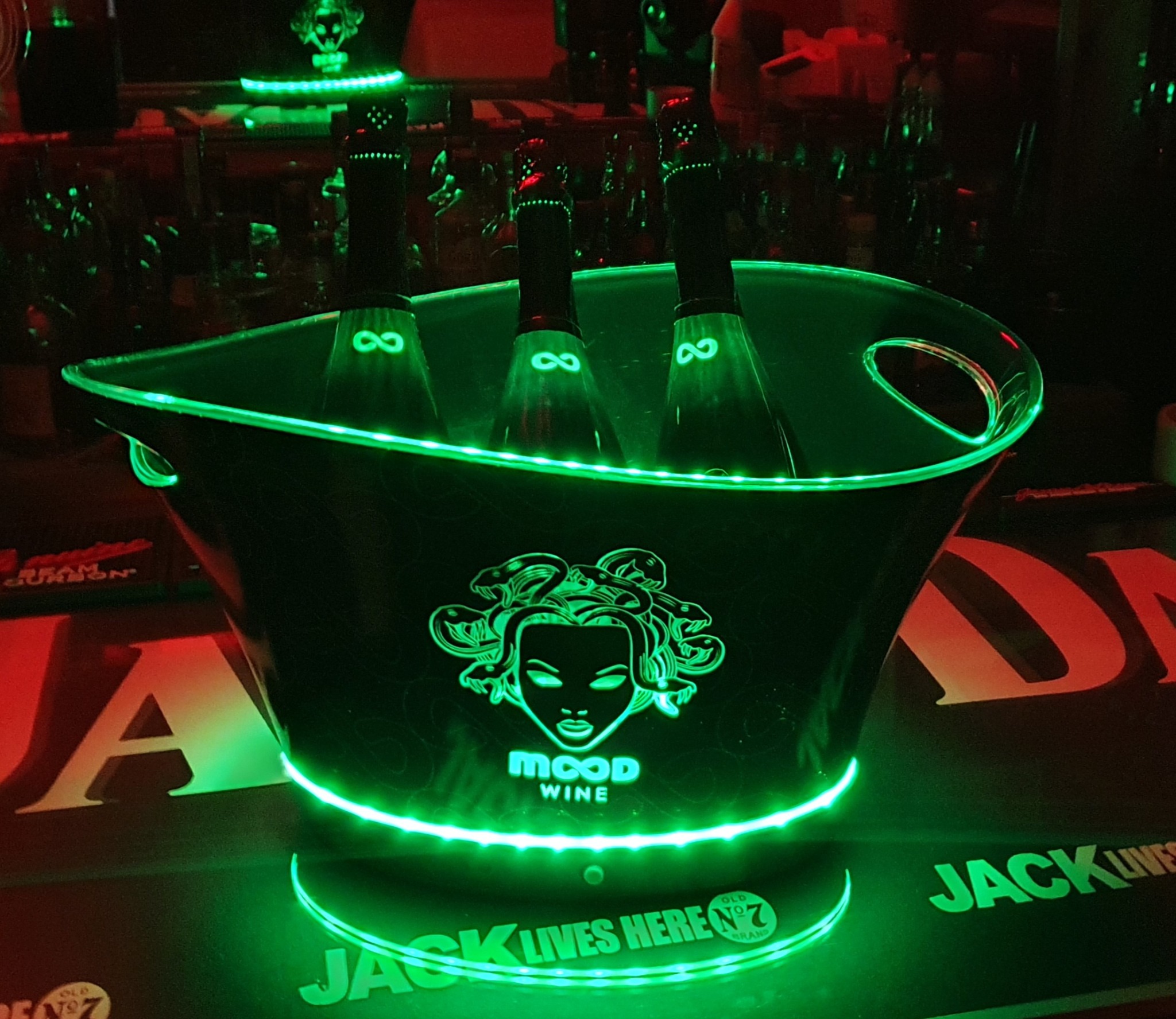 Cooler LED-oferta do clubów muzycznych ,dyskotek oraz restauracji