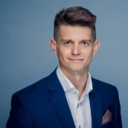 Paweł Oziębłowski -Radca prawny