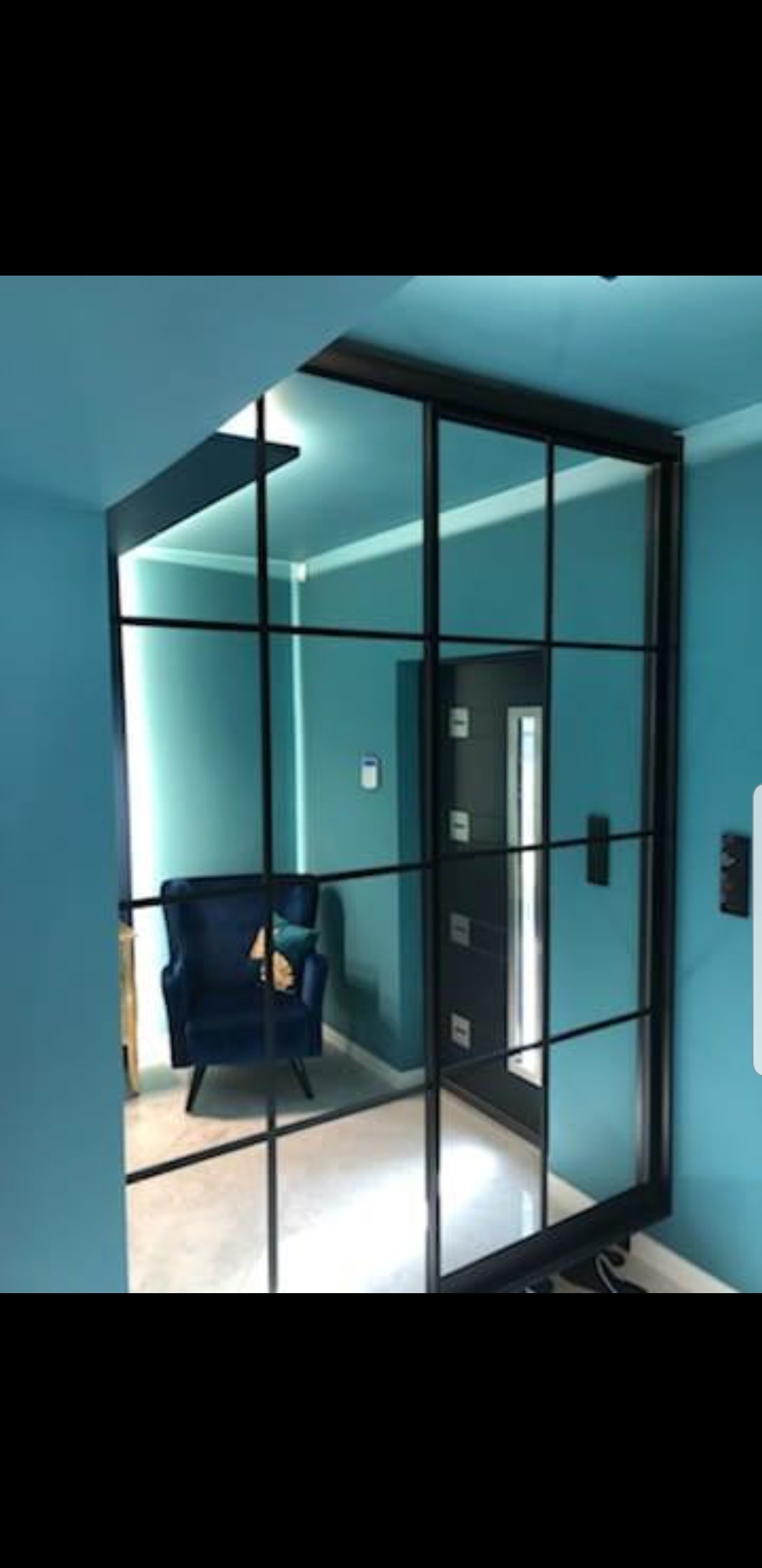 Drzwi przesuwne lustrzane ze szprosami