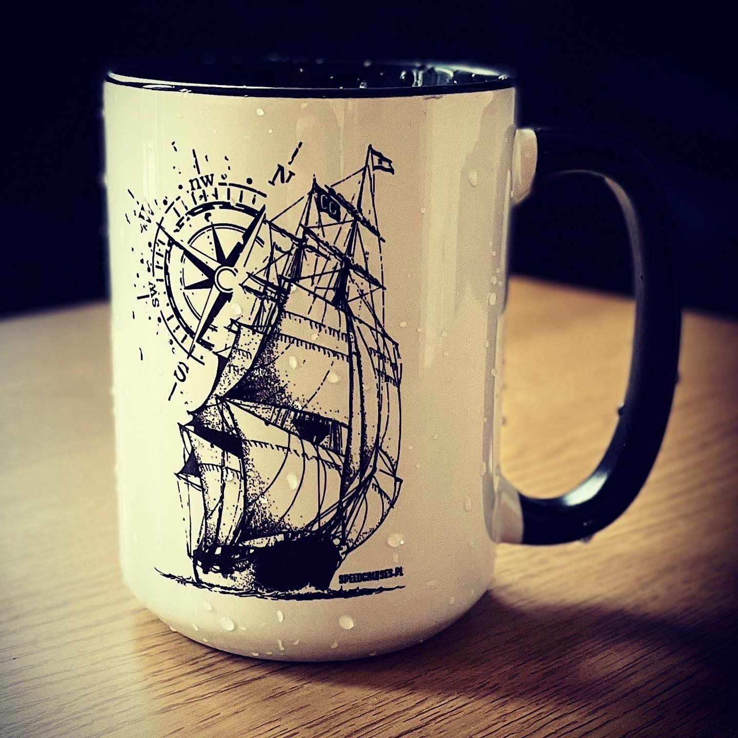 kubek Klient: Bestshirt Zakras prac: projekt graficzny, wykonanie