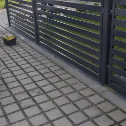 Ogrodzenia, balustrady zewnętrzne i wewnętrzne.