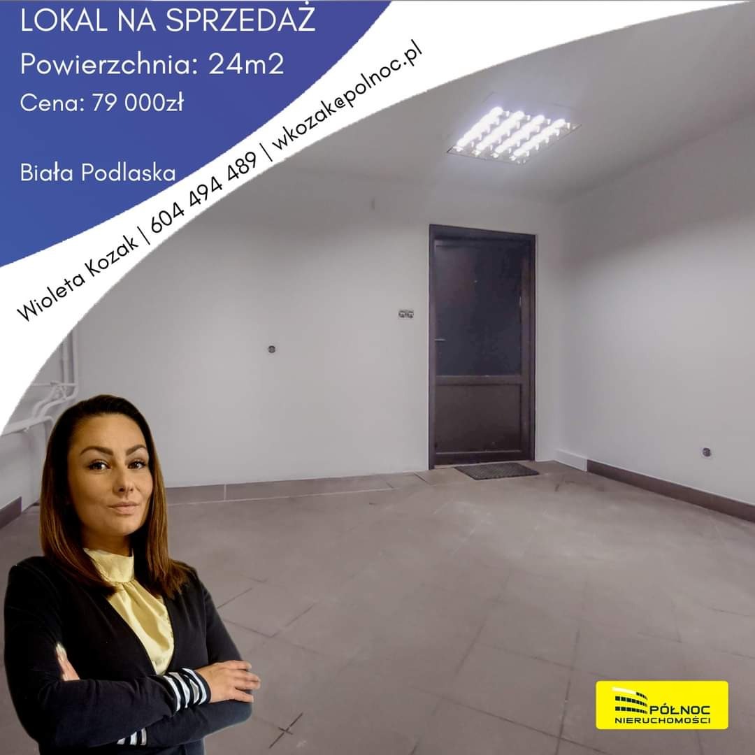 Wnętrze lokalu na sprzedaż o powierzchni 24m2 w Białej Podlaskiej, z widoczną agentką nieruchomości Wioletą Kozak, prezentowane przez Agencję Północ Nieruchomości.