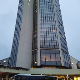 Nasz autokar pod hotelem w Pradze.
