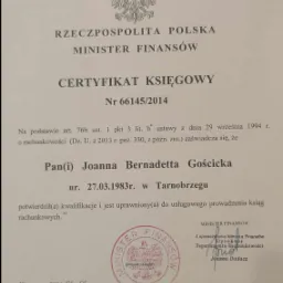 Skan certyfikatu księgowego wydanego przez Ministra Finansów Rzeczypospolitej Polskiej, dokument potwierdzający kwalifikacje do prowadzenia ksiąg rachunkowych.