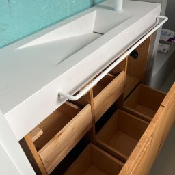 Dębowa szafka pod umywalkę 