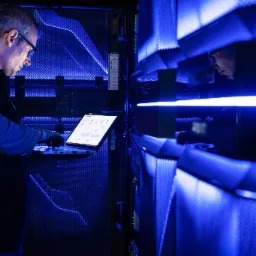 Instalacje serwerowni, relokacją lub likwidacja, przygotowanie sieci, konfiguracja i wszelkie inne usługi IT