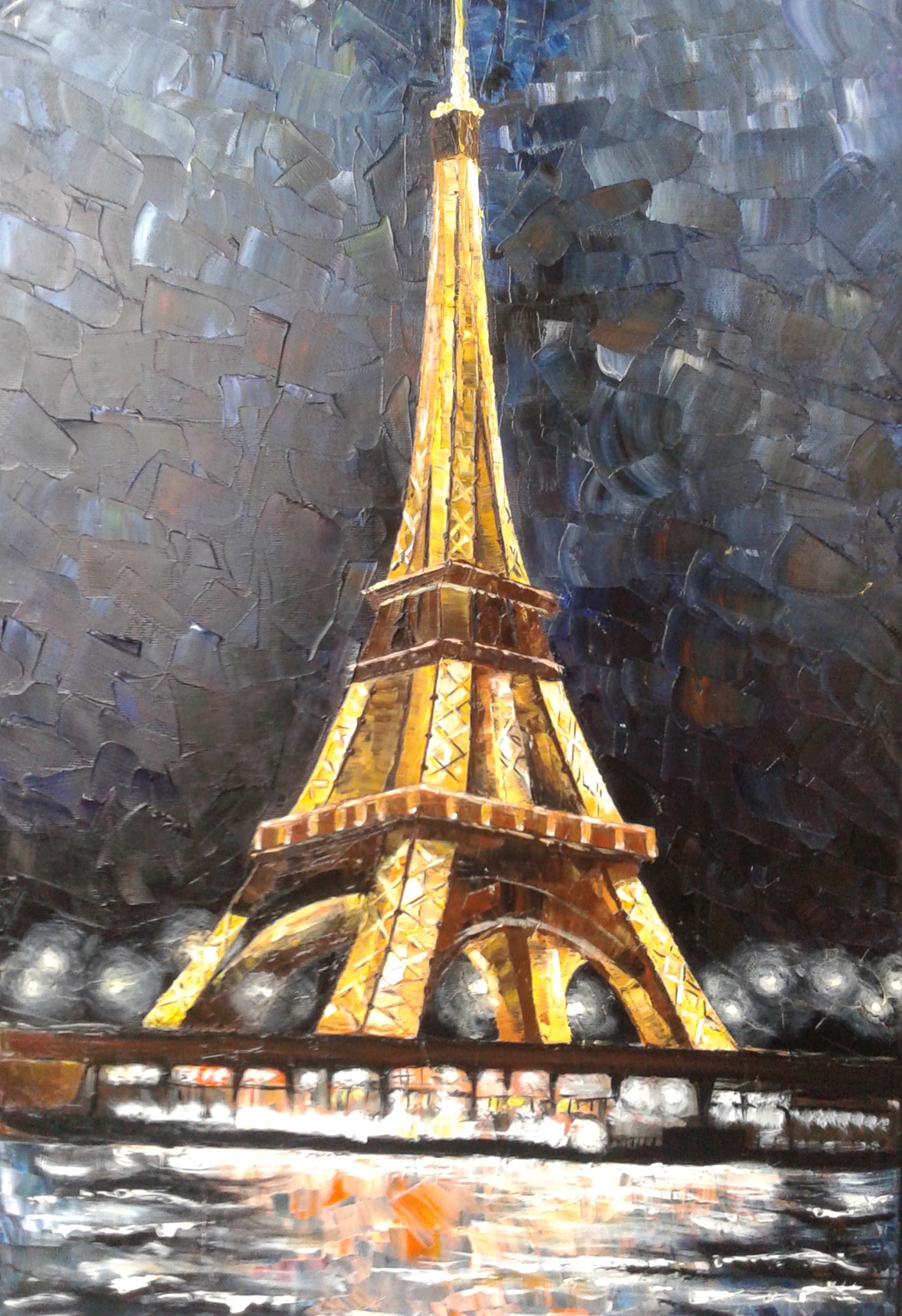 Impresjonistyczny obraz olejny przedstawiający wieżę Eiffla nocą, z widocznymi pociągnięciami pędzla i ciemnym, burzliwym tłem. W dolnej części obrazu widać odbicie wieży w wodzie. Dzieło wykonane...