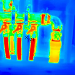 Termowizja rozdzielacza zasilającego instalacje podłogową