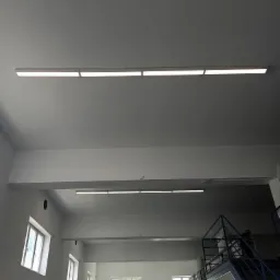 Wykonanie oświetlenia na hali magazynowej