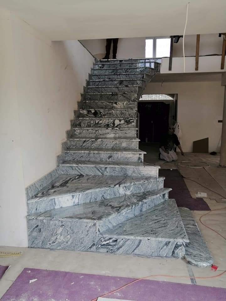 Wykonaliśmy na życzenie klienta schody z granitu Wiscount White