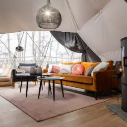 Podsufitki oraz zasłony do namiotów sferycznych