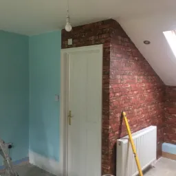 Tapetowanie sypialni