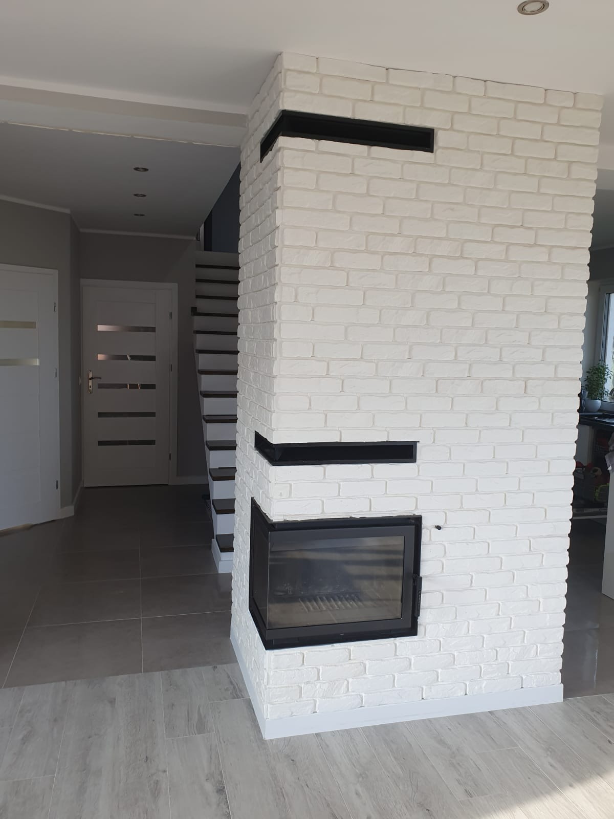 Zabudowa wkładu kominka zestaw Skamol plus cegiełka gipsowa