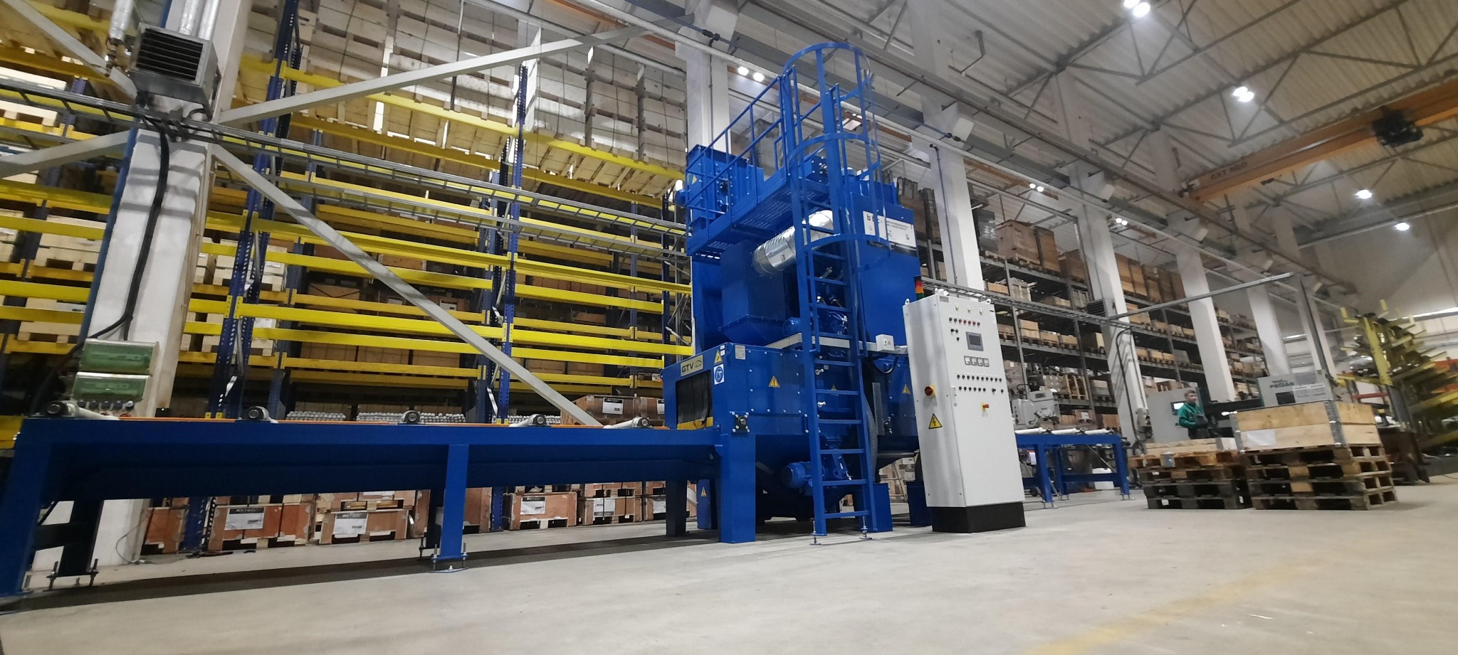 Oczyszczarki przelotowe z przenośnikiem rolkowym