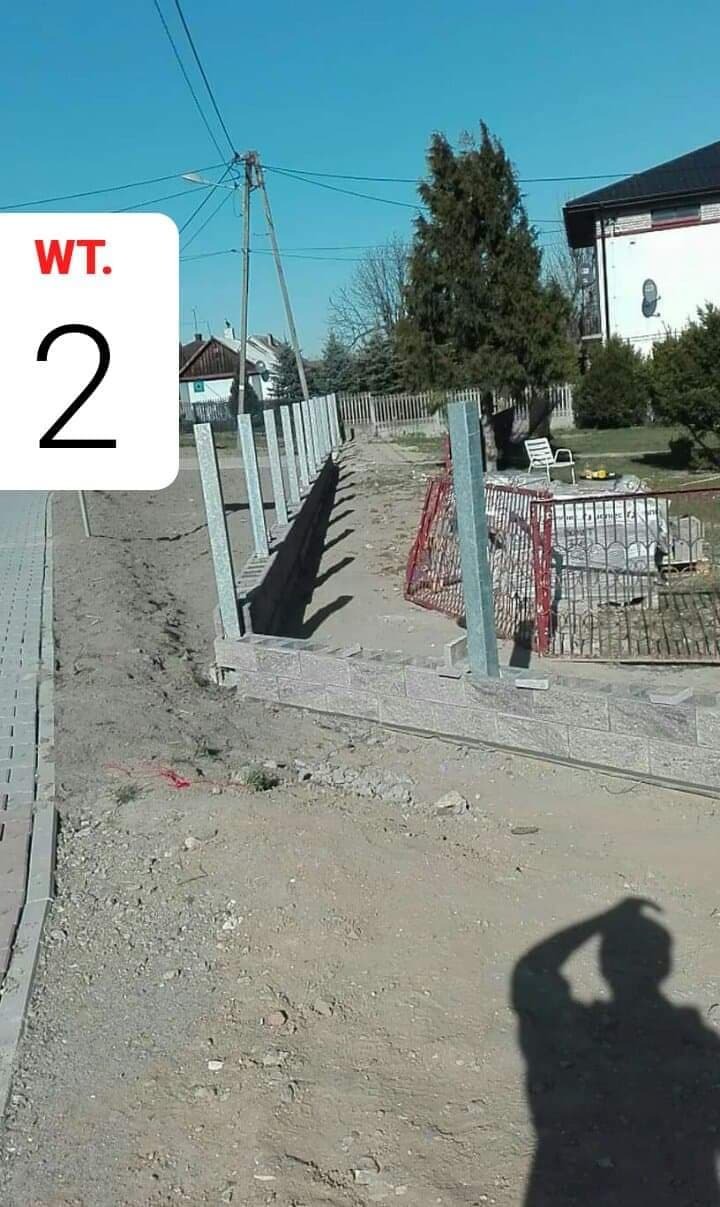 Początki ogrodzenia .