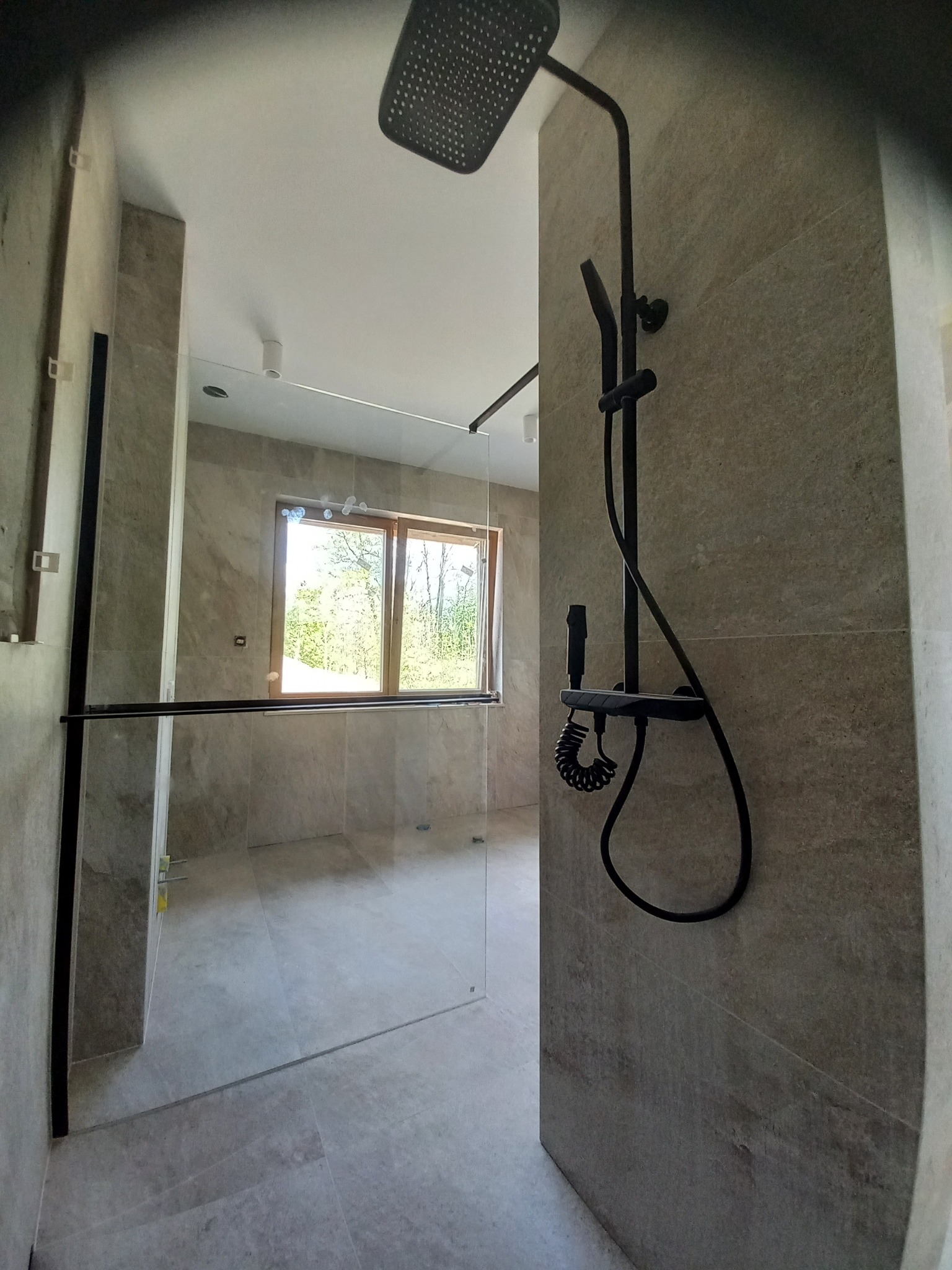 Druga łazienka w trakcie prac.