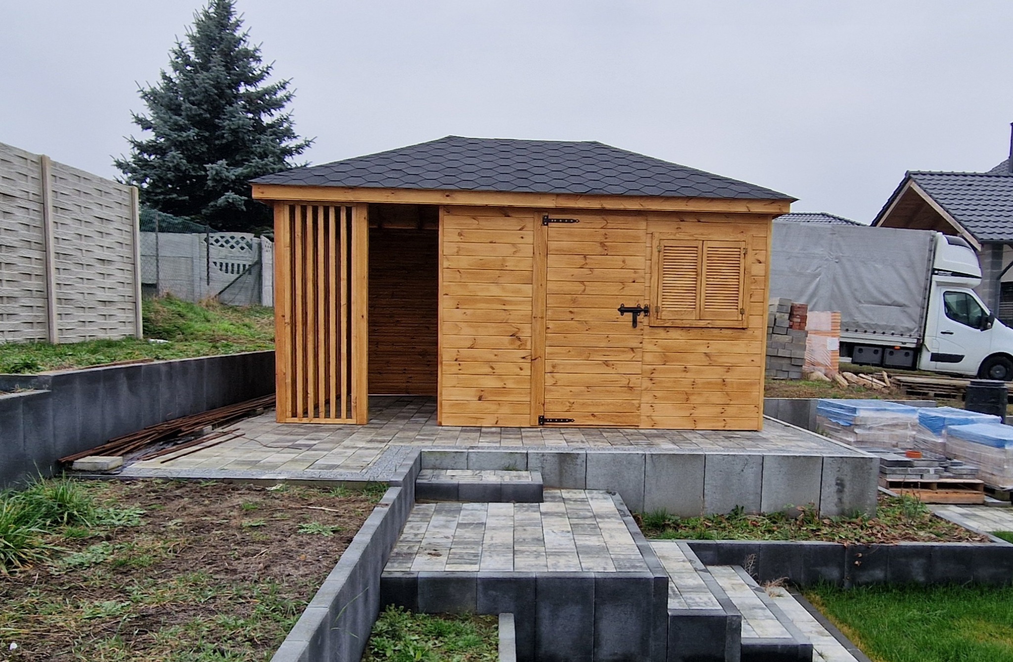 Domek ogrodowy o łącznej powierzchni 12m2