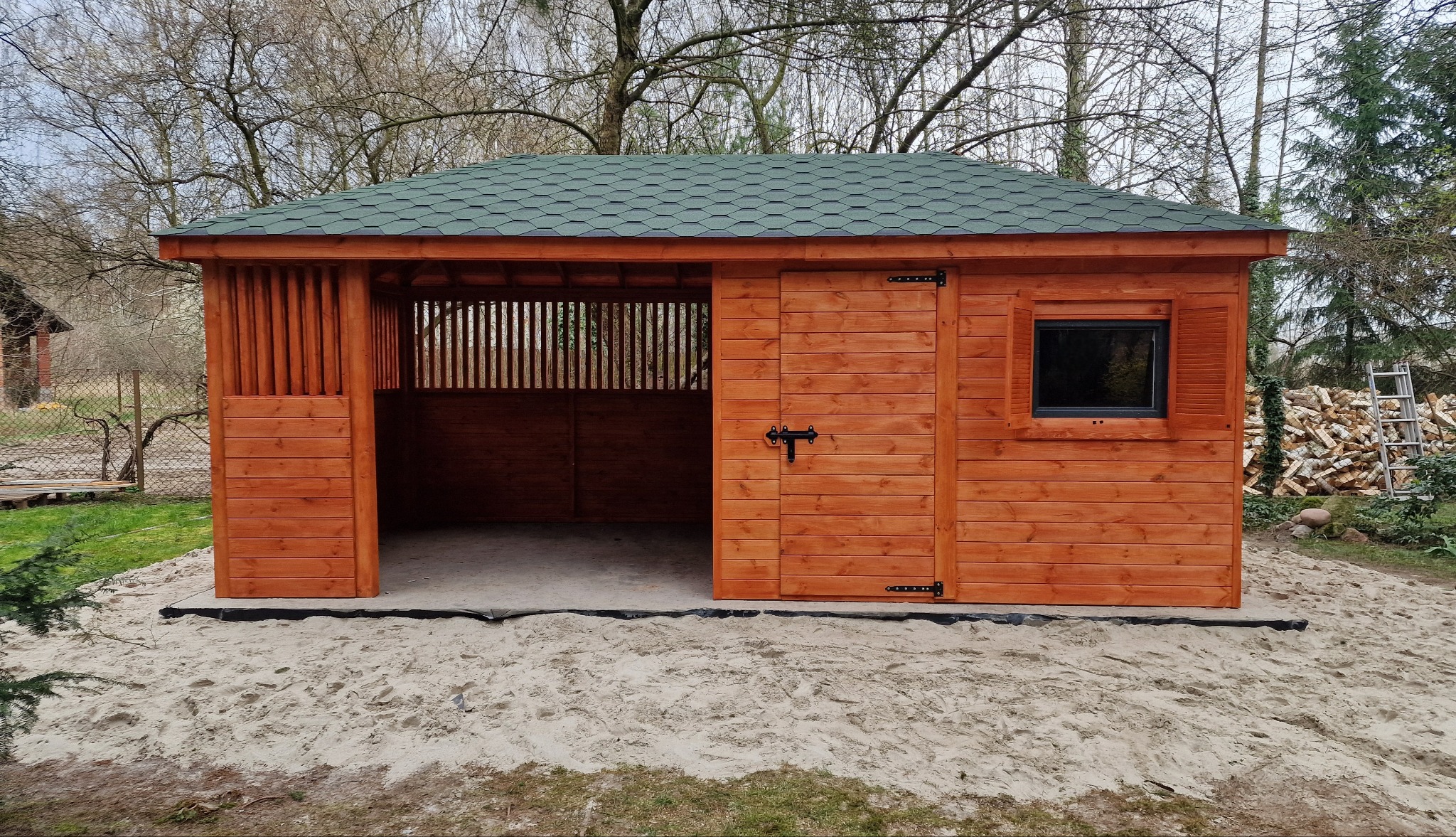 Domek ogrodowy o łącznej powierzchni 18m2