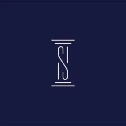 Minimalistyczne logo w kształcie kolumny z literami 'S' w kolorze białym na granatowym tle.