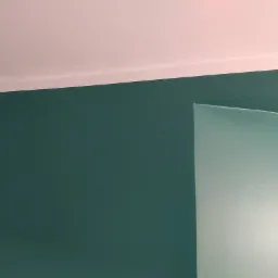 Malowanie łazienki i 'odcięcie kolory przy suficie.