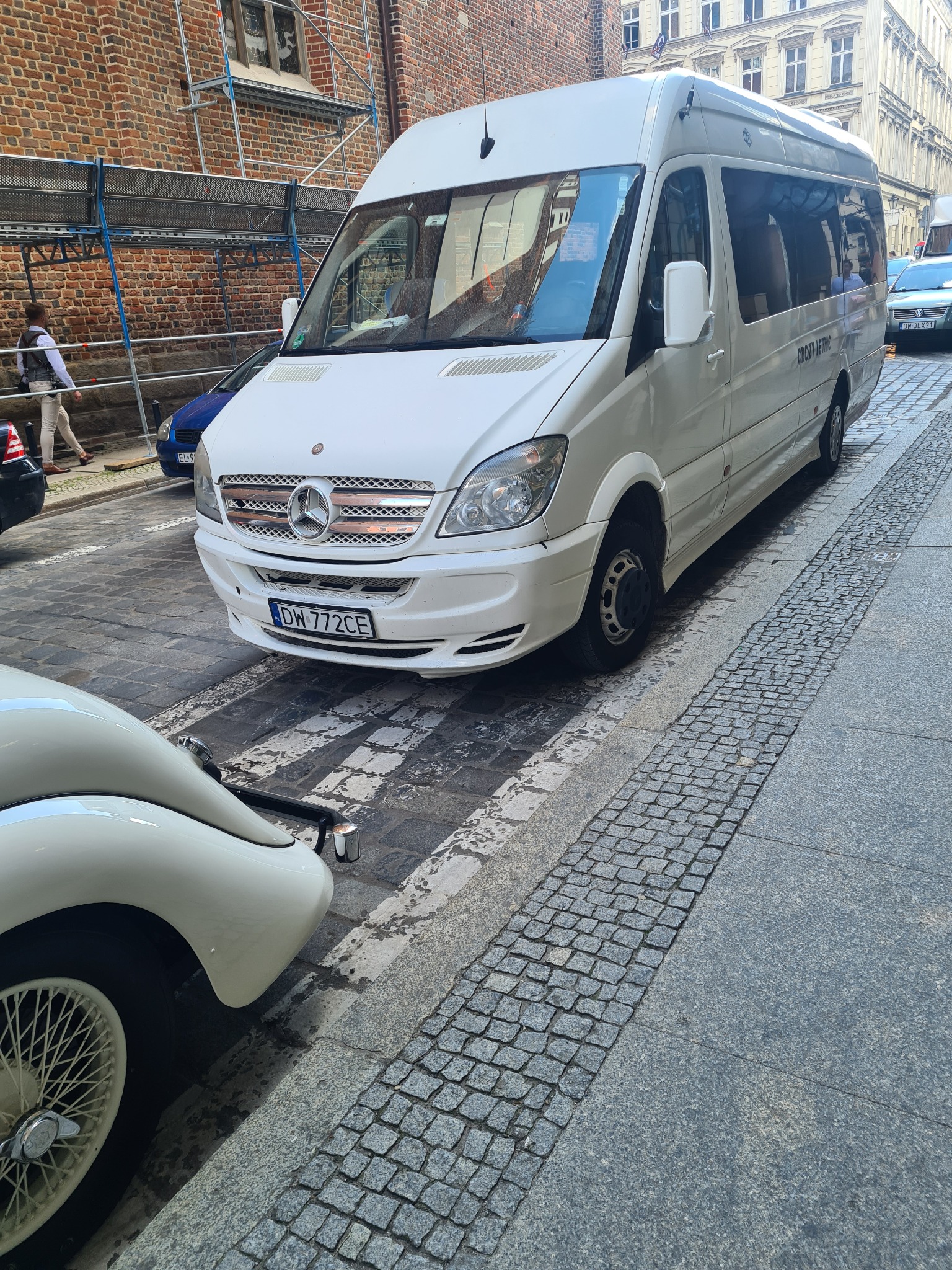 autobus 23 miejsca +1