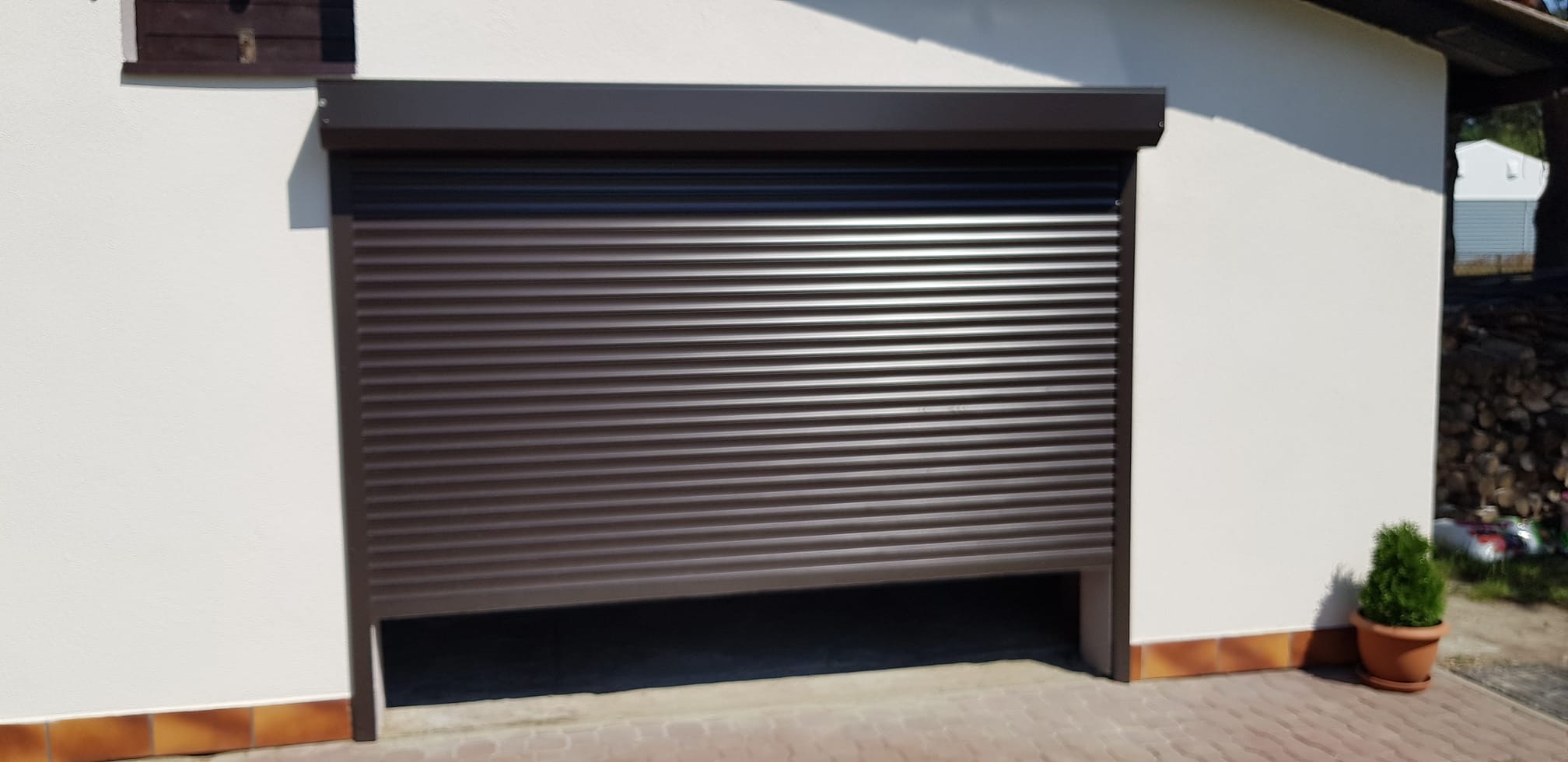 Brama rolowana garażowa