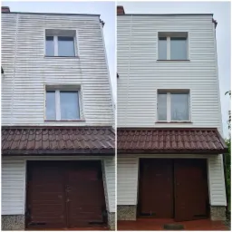 Zdjęcie typu 'przed i po' przedstawiające dwukondygnacyjny budynek z elewacją z białego sidingu, z brązowym dachem nad garażem; lewa strona zdjęcia pokazuje elewację zabrudzoną, a prawa strona po...