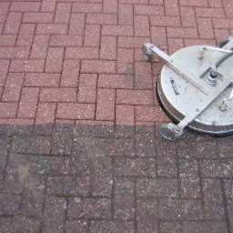 Czyszczenie kostki brukowej