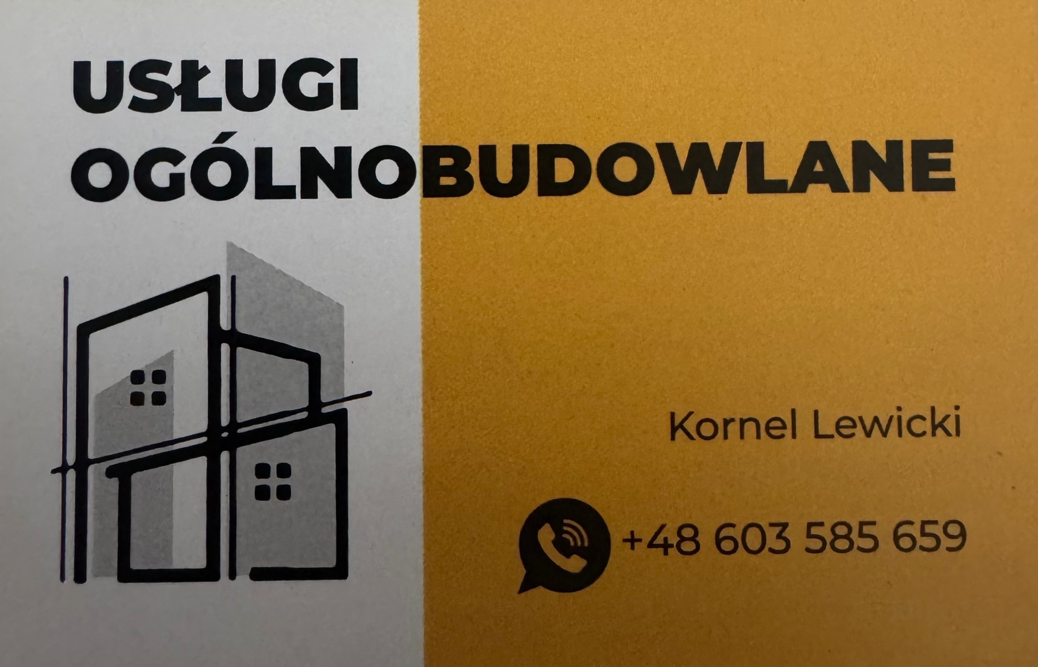 Wizytówka z napisem 'Usługi Ogólnobudowlane', graficznym symbolem domu, imieniem Kornel Lewicki i numerem telefonu na żółto-białym tle.