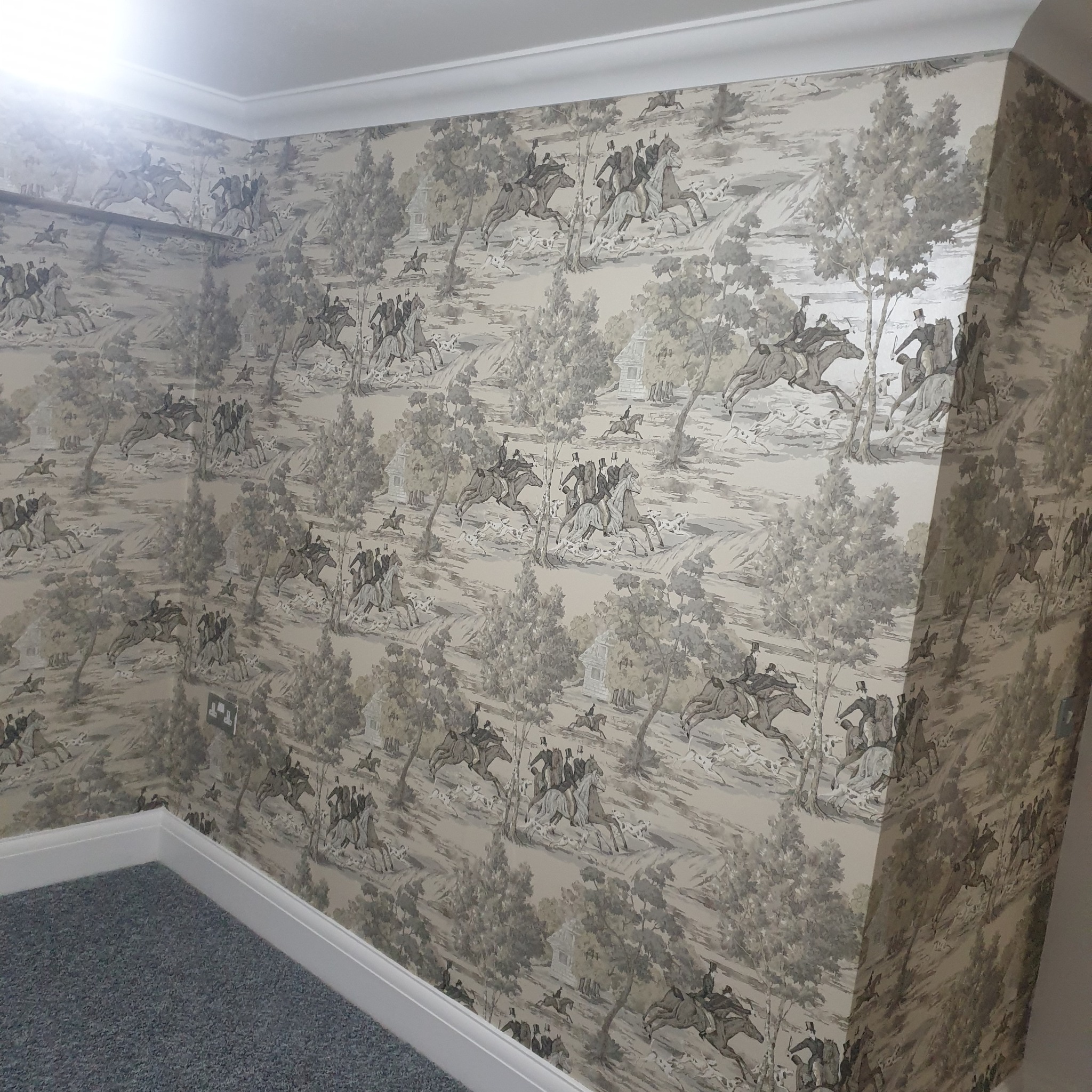 Malowanie tradycyjne , tapetowanie , doświadczeniem 10 letnim z Angli . Profesjonalnie