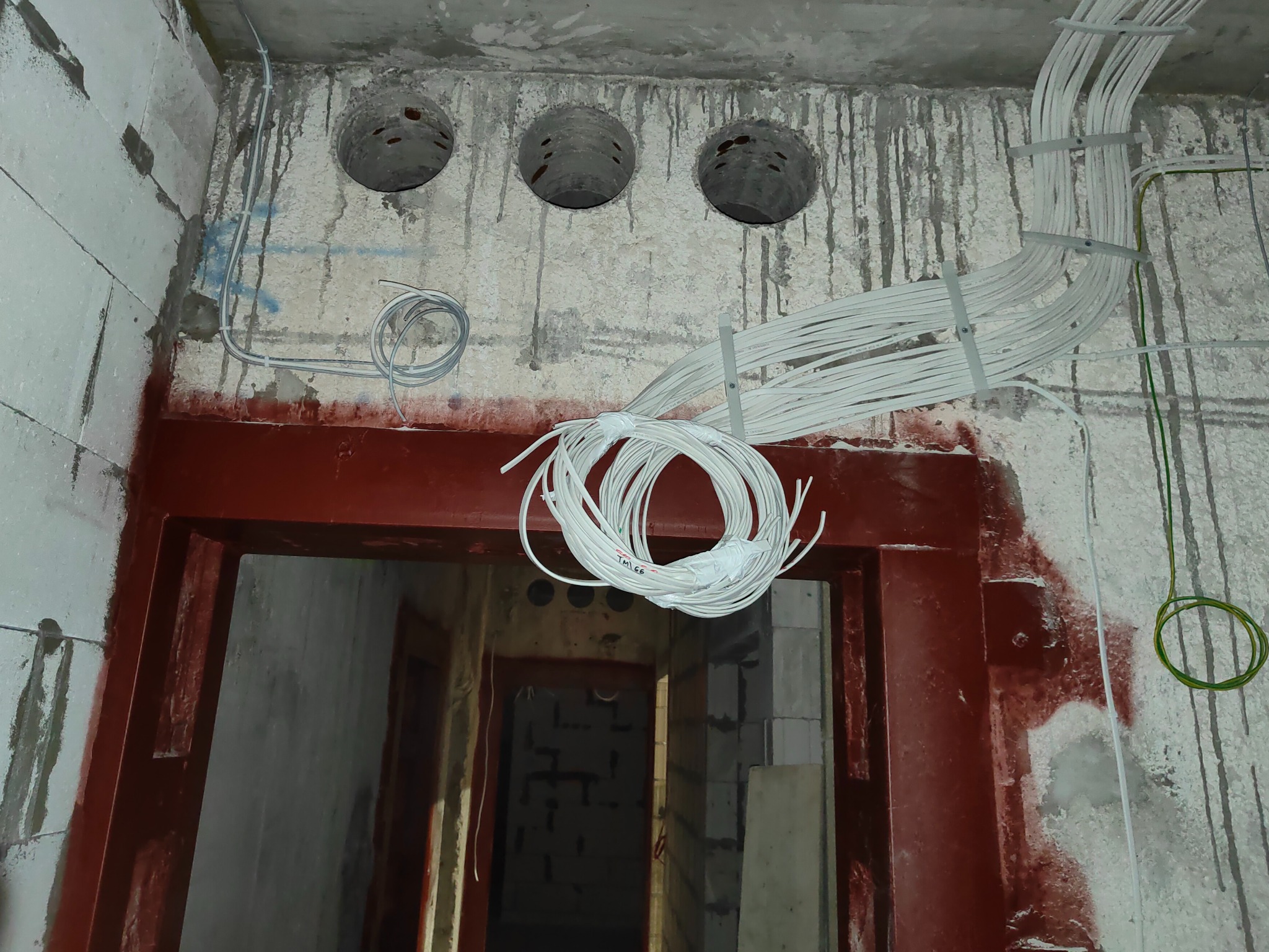 Wyprowadzenie wszystkich obwodów do rozdzielnic