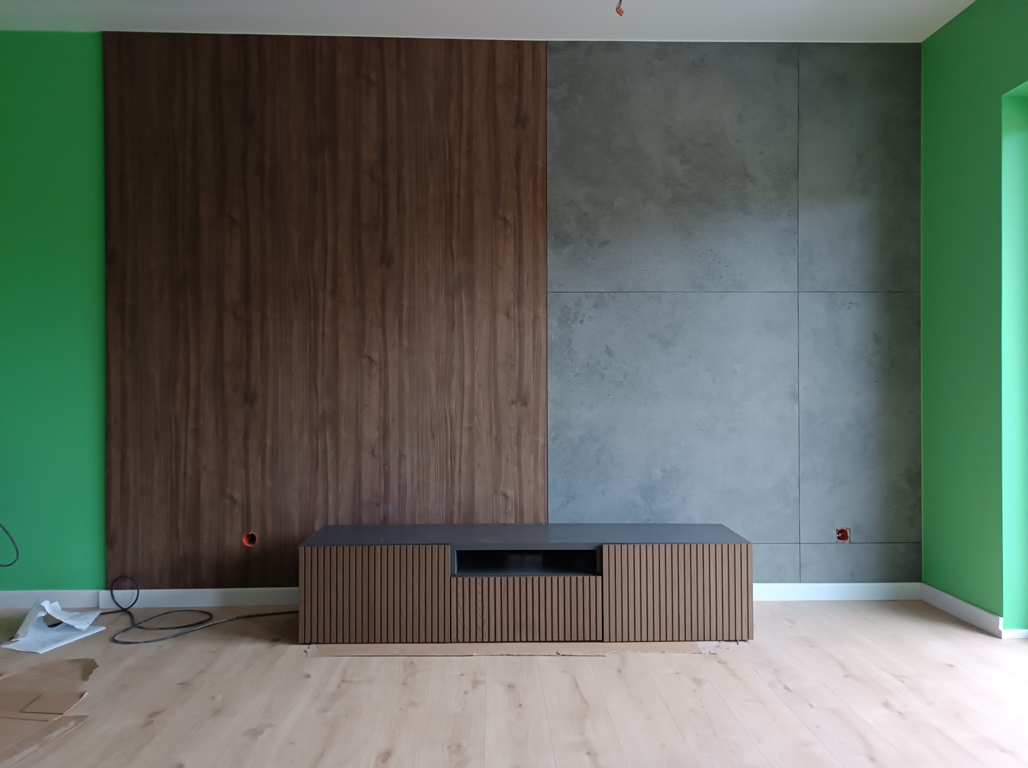 Szpachlowanie, malowanie agregatem, panele laminowane, skręcanie mebli, ściana z płytek i płyty meblowej. Poznań