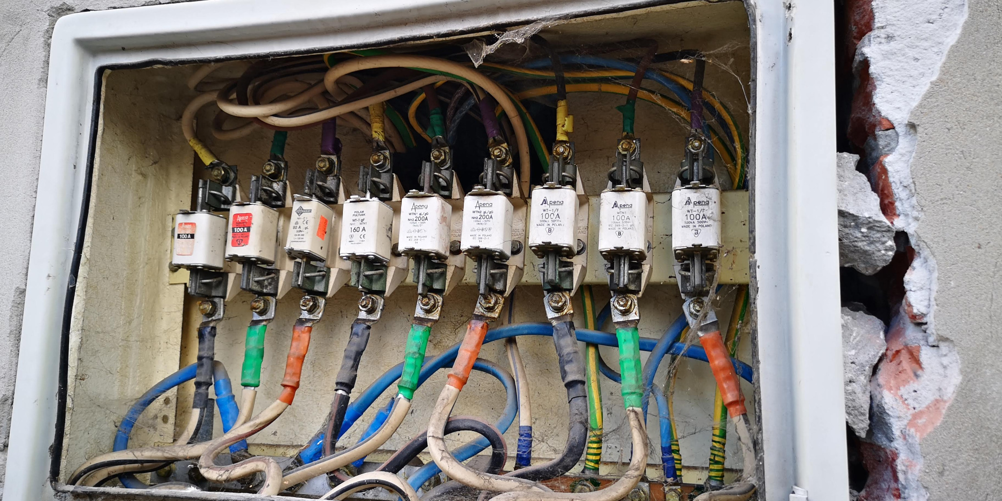 Wymiana Złącz kablowych