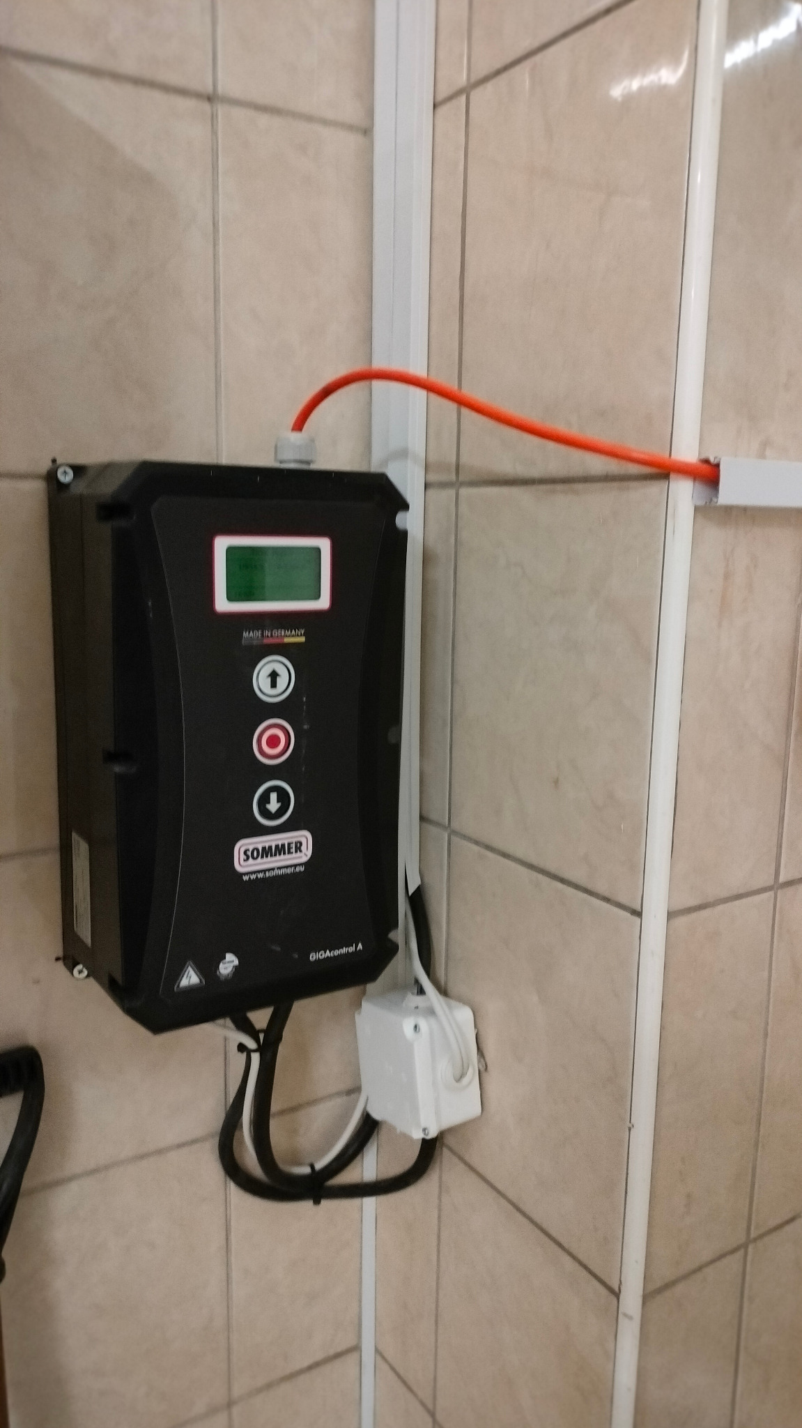 podłączenie bram dla postoju karetek w szpitalu