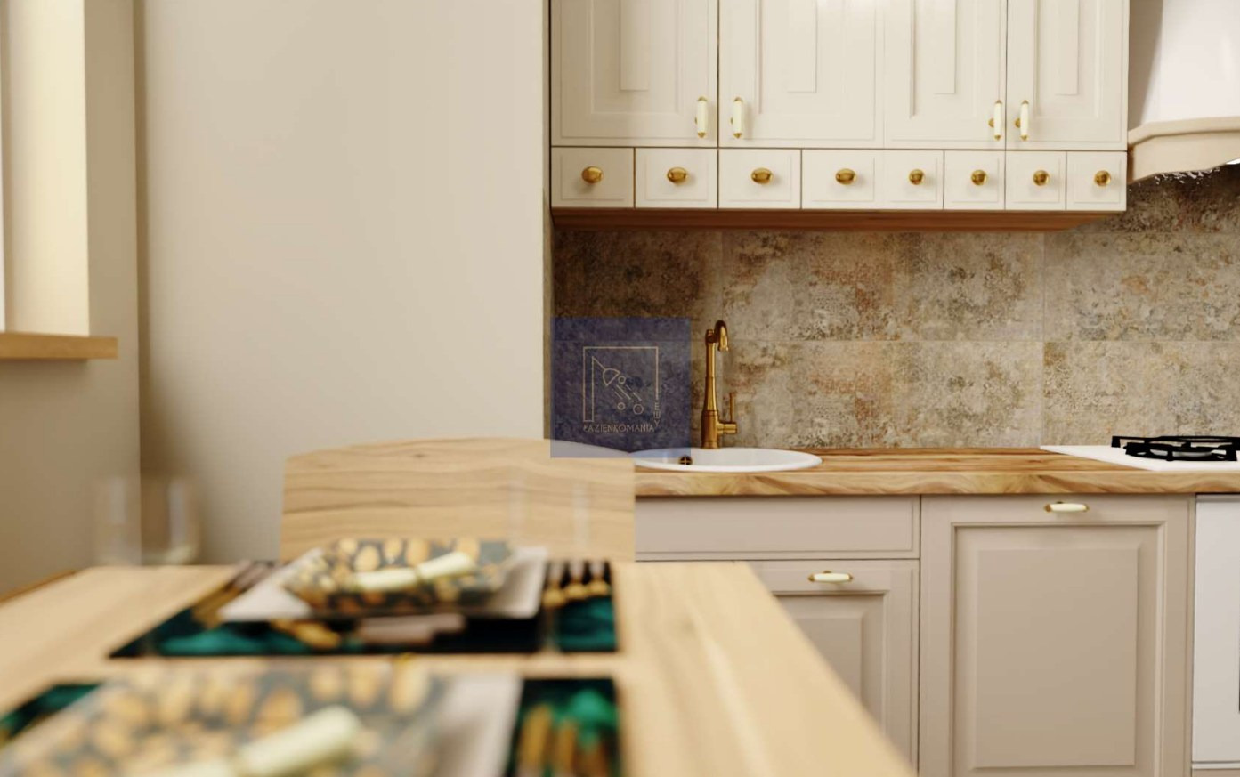 Jasna kuchnia z beżowymi frontami szafek, złotą armaturą i dekoracyjną płytą nad blatem, stół z nakryciem w pierwszym planie.