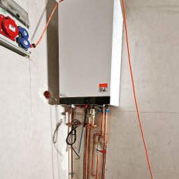 Montaż kotła gazowego wraz z podłączeniem hydraulicznym Viessmann w-050 