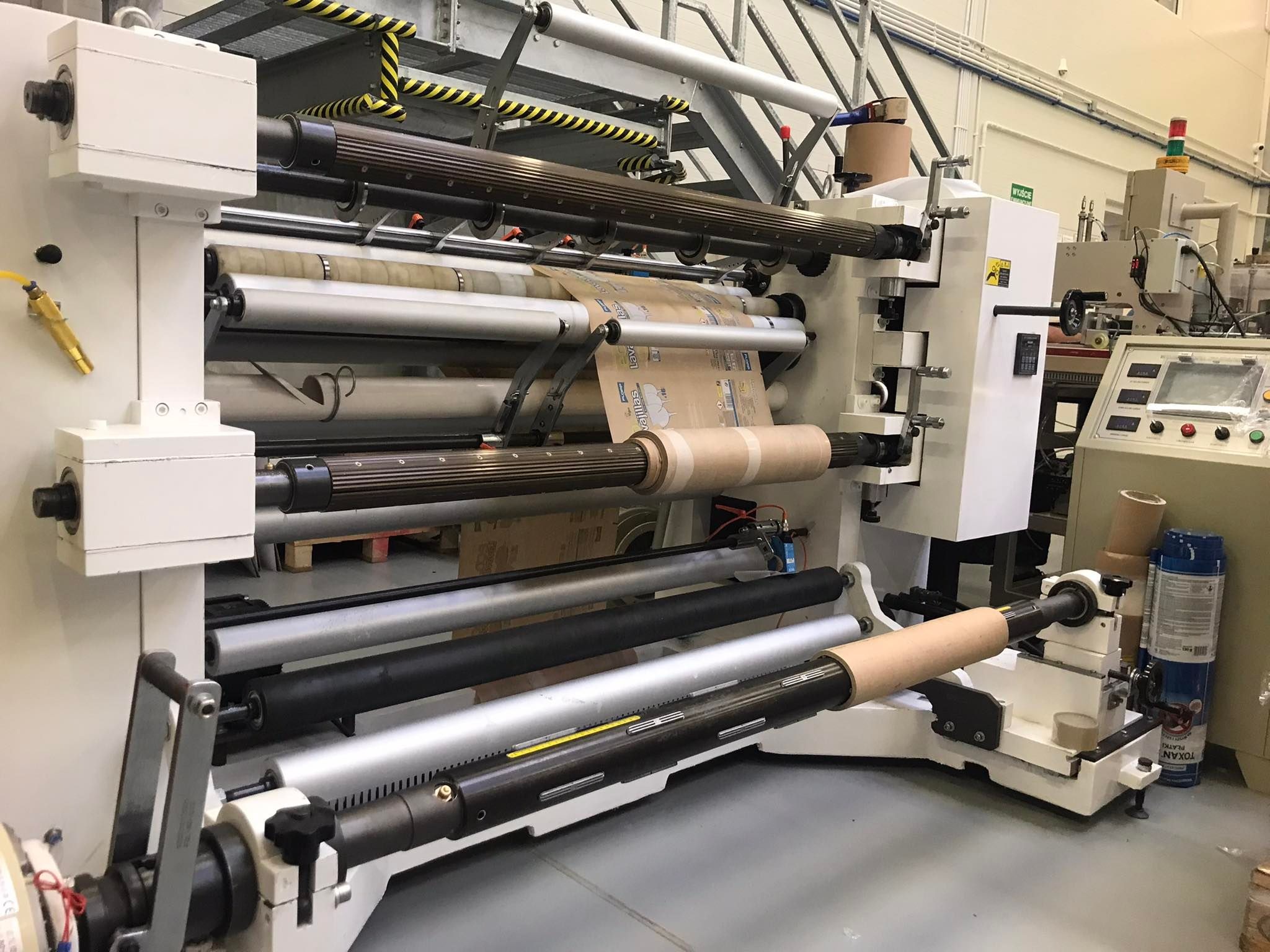 modernizacja chinskiej bobiniarki , wraz ze zmianami w sterowaniu i osiagnieciu dokladnosci 0.1mm