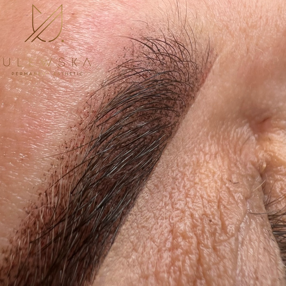 Makijaż permanentny brwi