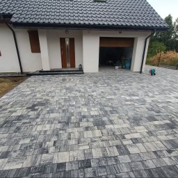 Układanie kostki brukowej Lubicz 3